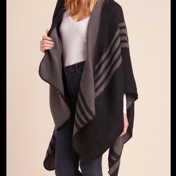 NEW BB Dakota Reversible Poncho - Picture 1 of 4
